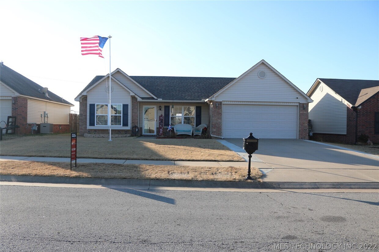 606 S Seminole St, Skiatook, OK 74070 House Rental in Skiatook, OK