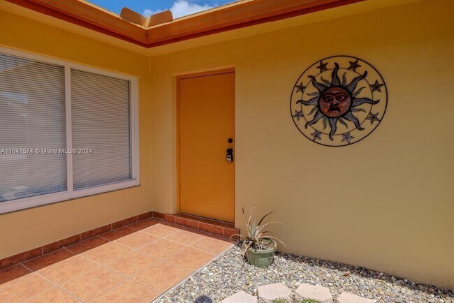 Foto del edificio - 931 SW 30th St