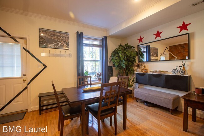 Foto del edificio - 5 br, 2.5 bath House - 636 Columbia Rd NW