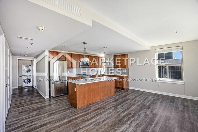 Foto del edificio - 525 W Lafayette Blvd