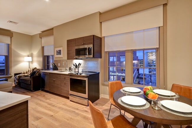 Building Photo - 121 Middle St