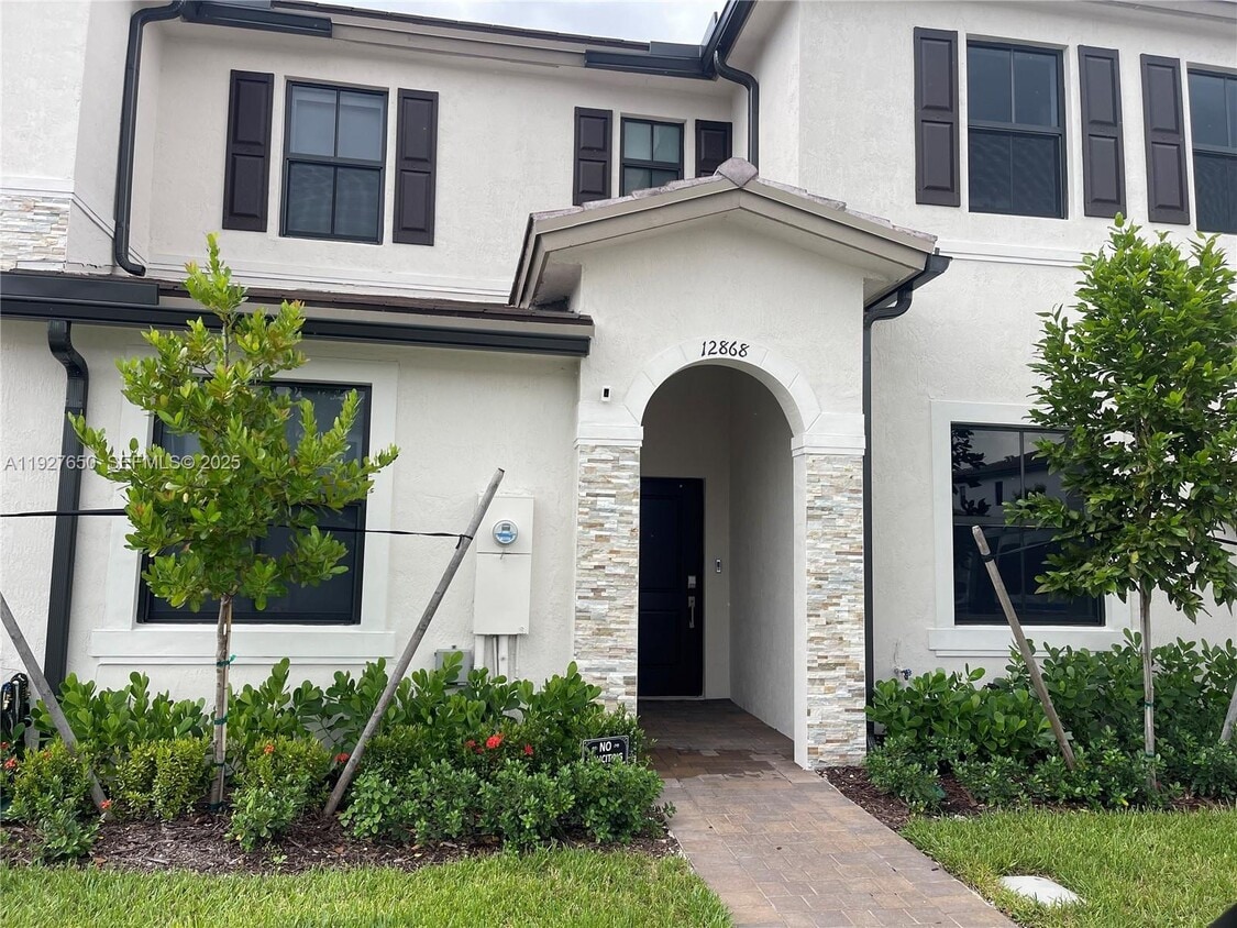 Primary Photo - 12868 SW 232nd Ln