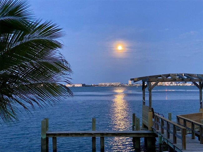 Foto del edificio - 860 Boca Ciega Isle Dr