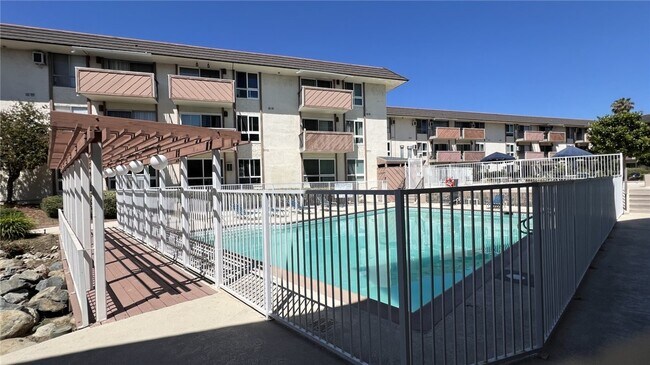Foto del edificio - 5585 Pacific Coast Hwy