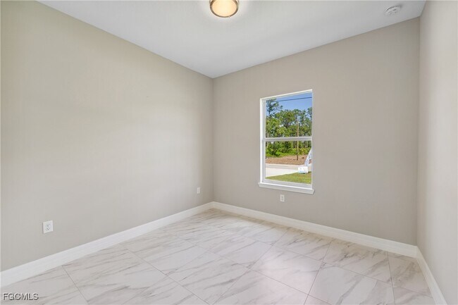 Foto del edificio - 540 Genoa Ave S