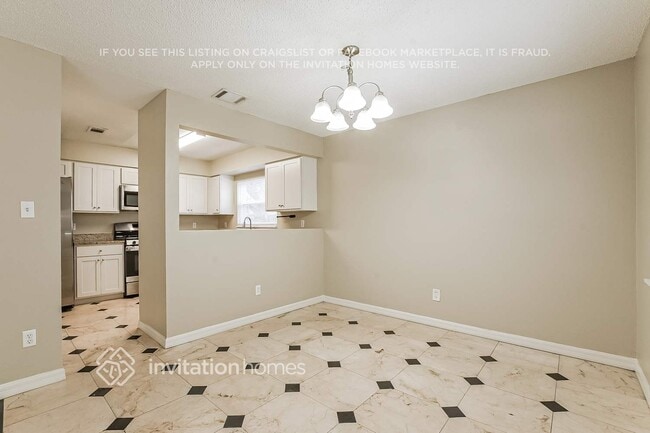 Foto del edificio - 9 N Aurora Dr