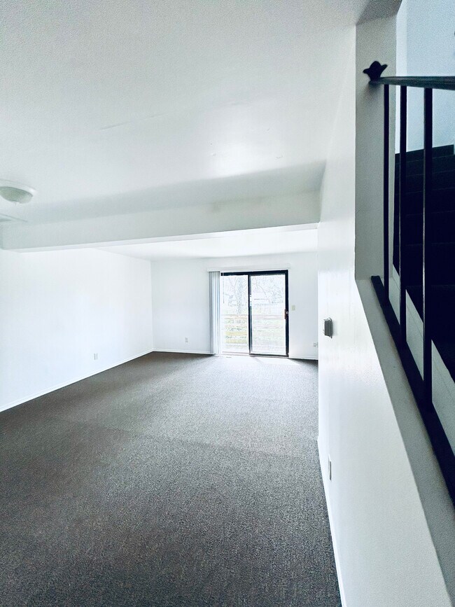Foto del edificio - 950 Edgar Dr