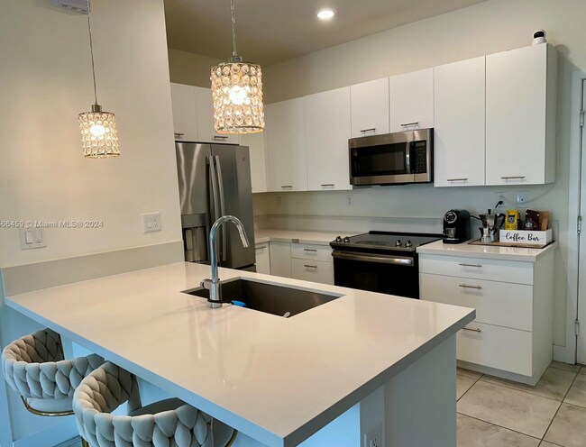 Foto del edificio - 4702 NW 83rd Path