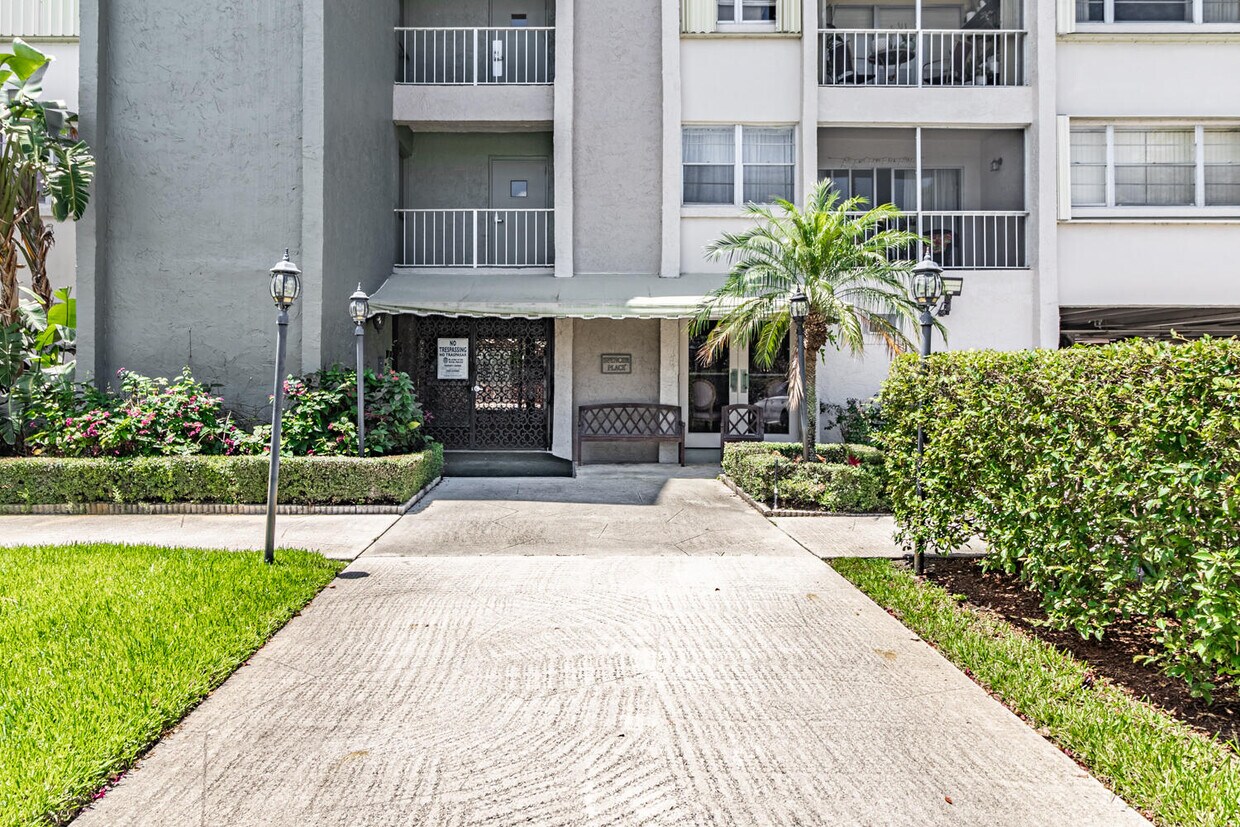 Primary Photo - 505 Spencer Dr