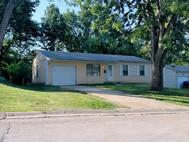 Primary Photo - 6203 E 150th Terrace