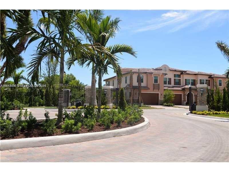 Foto principal - 141 SW 127th Ter