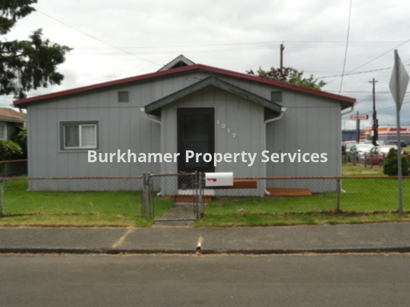 Primary Photo - 1317 Cherry St