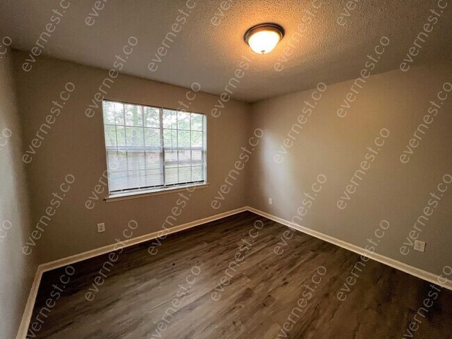 Building Photo - 309 Gemini Cir NW
