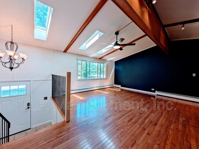 Building Photo - 26745 Freeport Ave