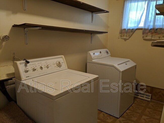 Foto del edificio - 3498 W Center Ave