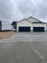 Building Photo - 8719 E Summerside Pl