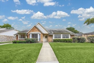 Building Photo - 11926 Waldemar Dr