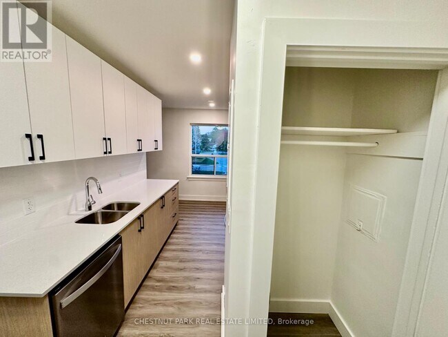 Photo du bâtiment - 1 Wingreen Ct