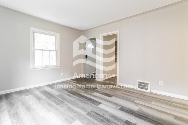 Building Photo - 12641 Mettetal St