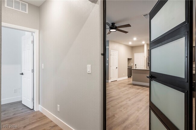 Foto del edificio - 10618 Sariah Skye Ave