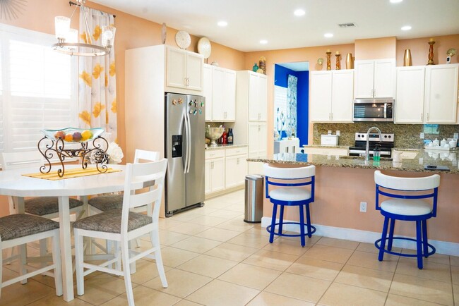 Building Photo - 4644 Canopy Grove Dr