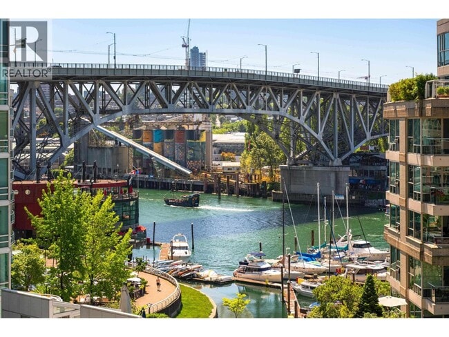 Building Photo - 1500 Hornby St