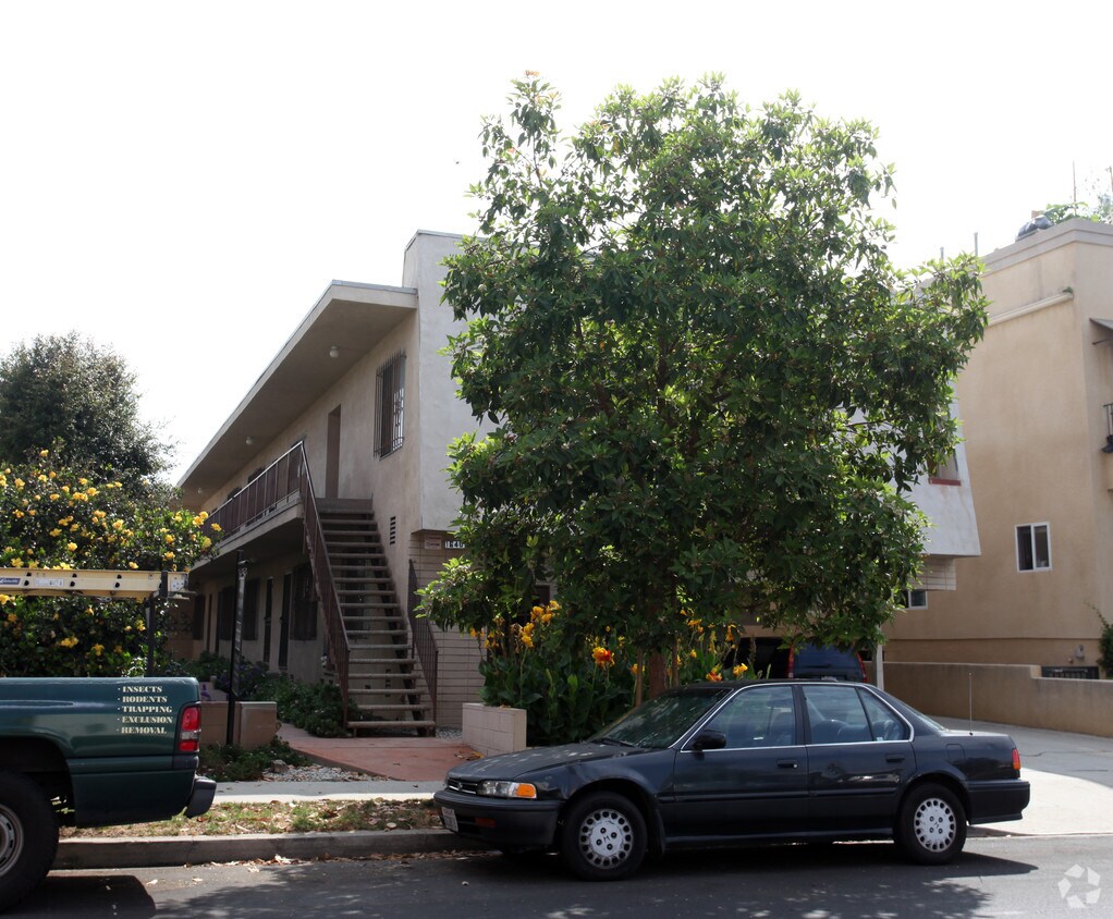 Building Photo - 1640 Armacost Ave