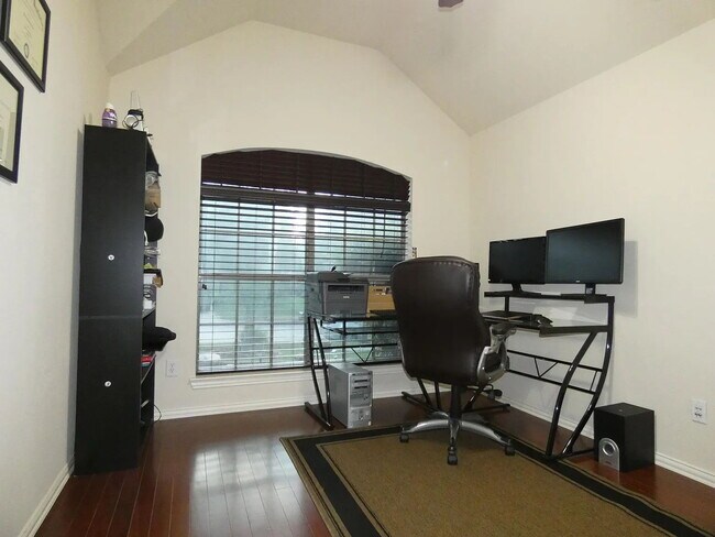 Foto del edificio - Spacious 2-story near Heritage Trace