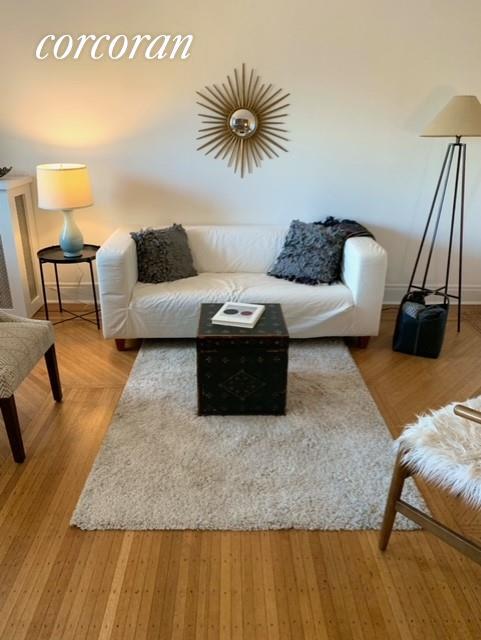 Foto principal - 296 St James Pl