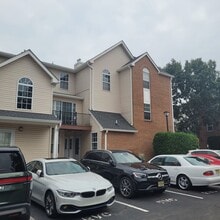 Building Photo - 1317 Plymouth Rd