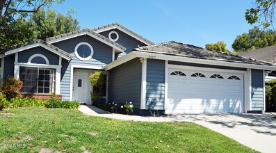 Building Photo - 2462 Rikkard Dr