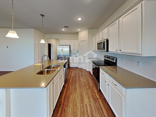 Foto del edificio - 574 Rivermist Drive