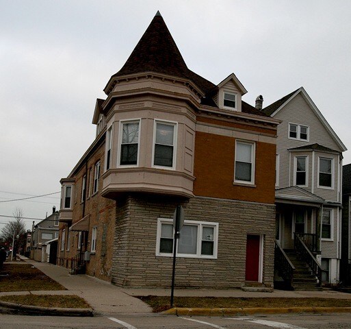 Photo - 3355 N Troy St