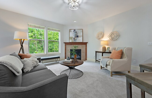 Building Photo - Spacious 5-Bedroom Retreat with Private Gr...