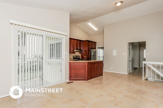 Foto del edificio - 5320 Springtrail Dr