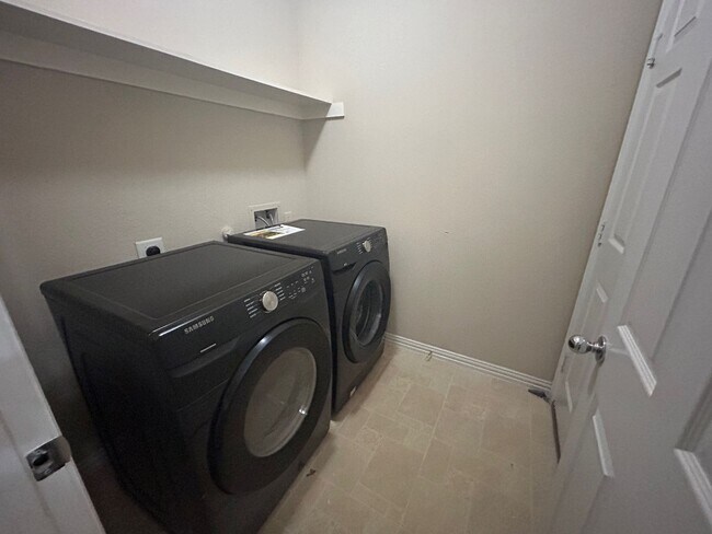 Foto del edificio - House for Lease in McKinney