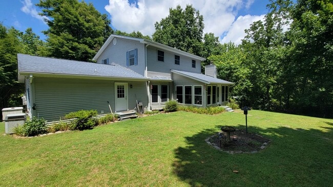 Photo - 425 Panther Gap Rd (Brevard, NC) House