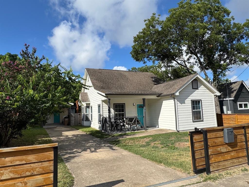 Foto principal - 1109 Myrtle St