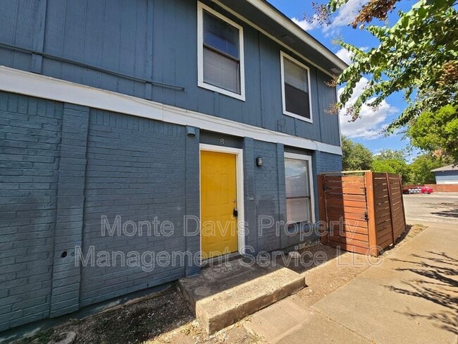 Building Photo - 1309 Southport Dr