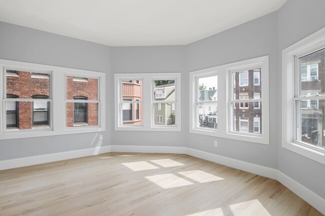 Building Photo - 7 Waumbeck St