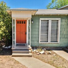 Building Photo - 310 S Van Buren St