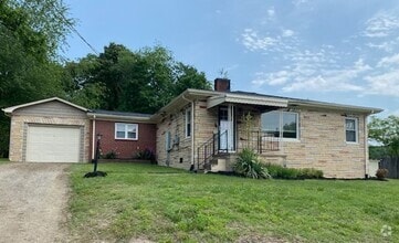 Building Photo - 127 Summit Ave