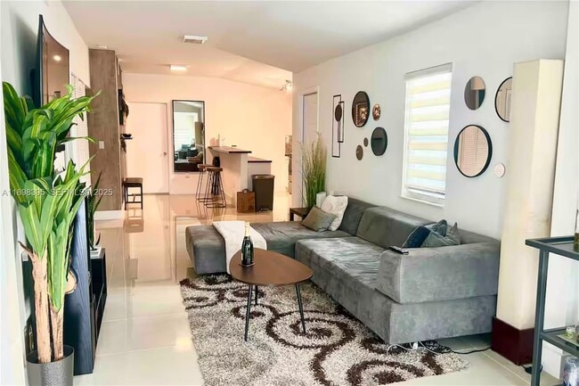 Foto del edificio - 3132 NW 43rd St