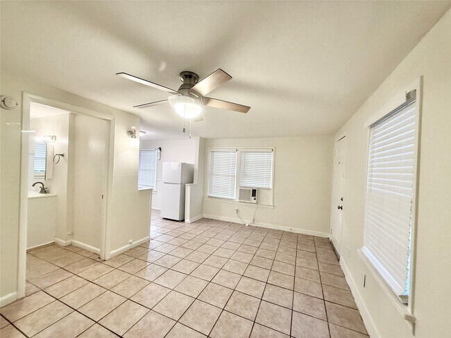 Foto del edificio - 2714 Carrolton St