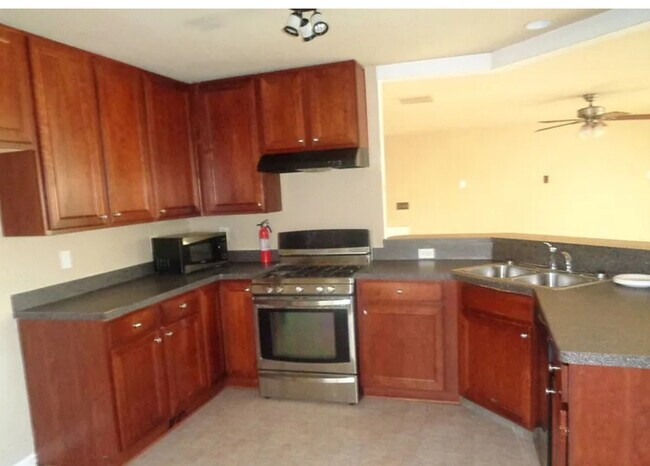 Foto del edificio - 3303 Saville St SW