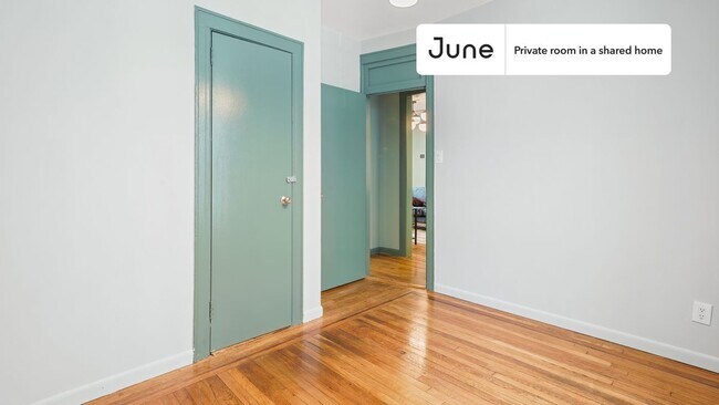 Foto del edificio - Room in Shared 4 bed/1 bath home