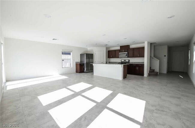 Foto del edificio - 7087 Baza Ave