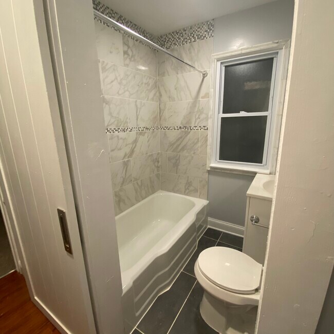 Foto del edificio - 1593 Lauderdale Ave
