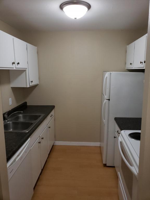 Foto del edificio - 6578 Lake Rd