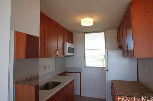 Building Photo - 1025 Kalo Pl